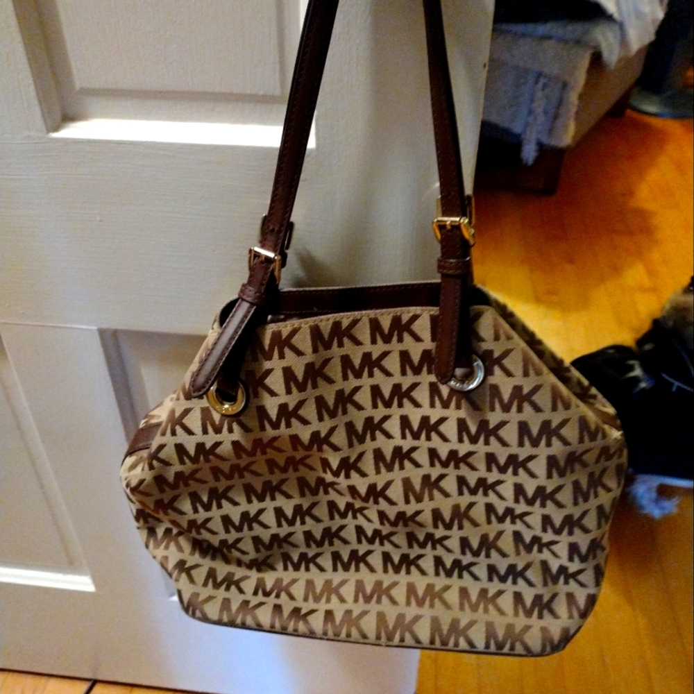 Mk purse